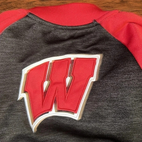 EUC Wisconsin Badgers Jacket (4T) - Picture 5 of 5